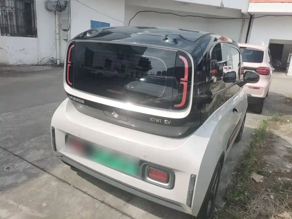Baojun KiWi EV — миниатюра 7