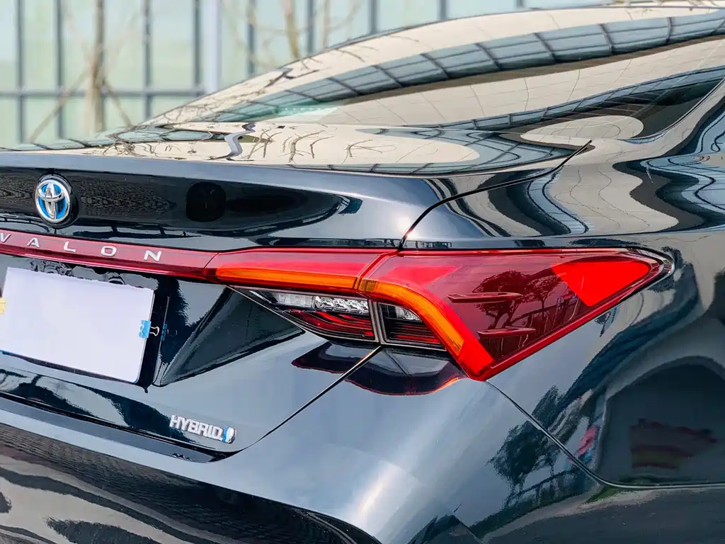 Toyota Avalon — миниатюра 10