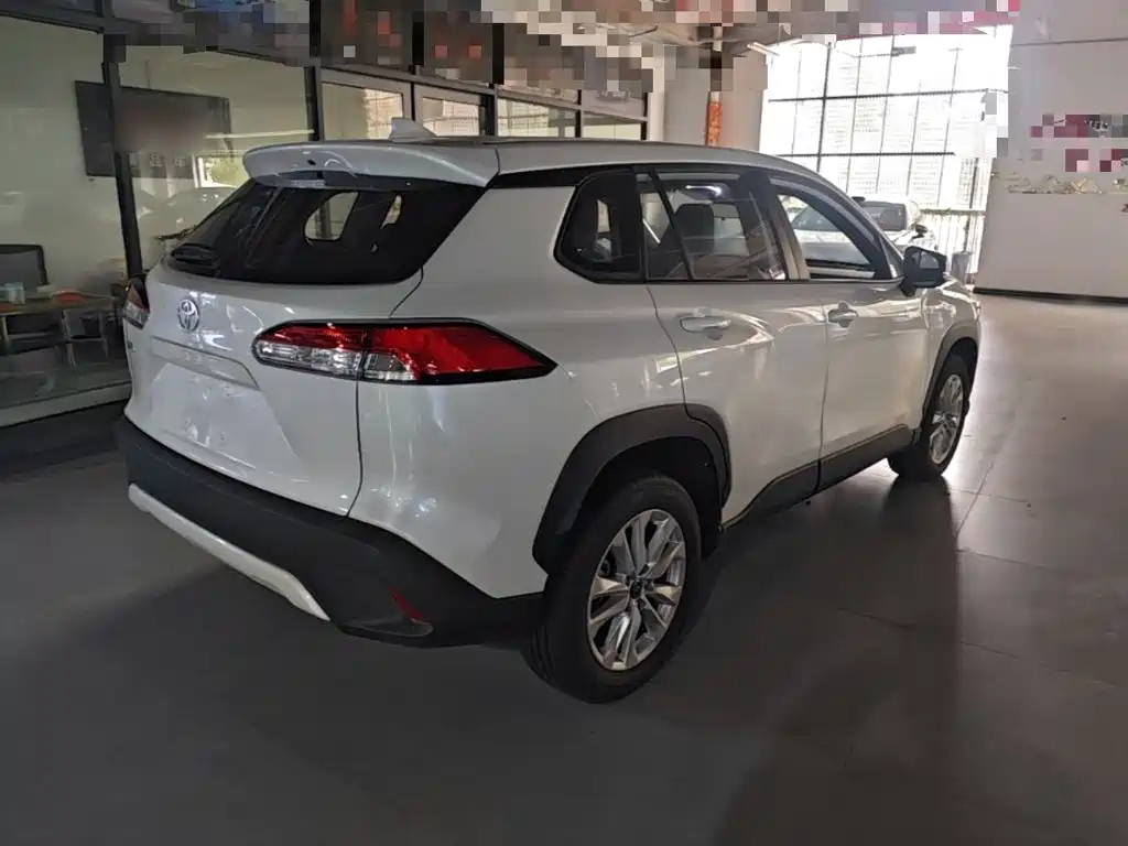 Toyota Corolla Cross — миниатюра 7