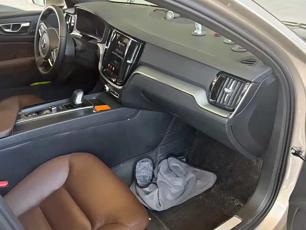 Volvo S60 — миниатюра 2