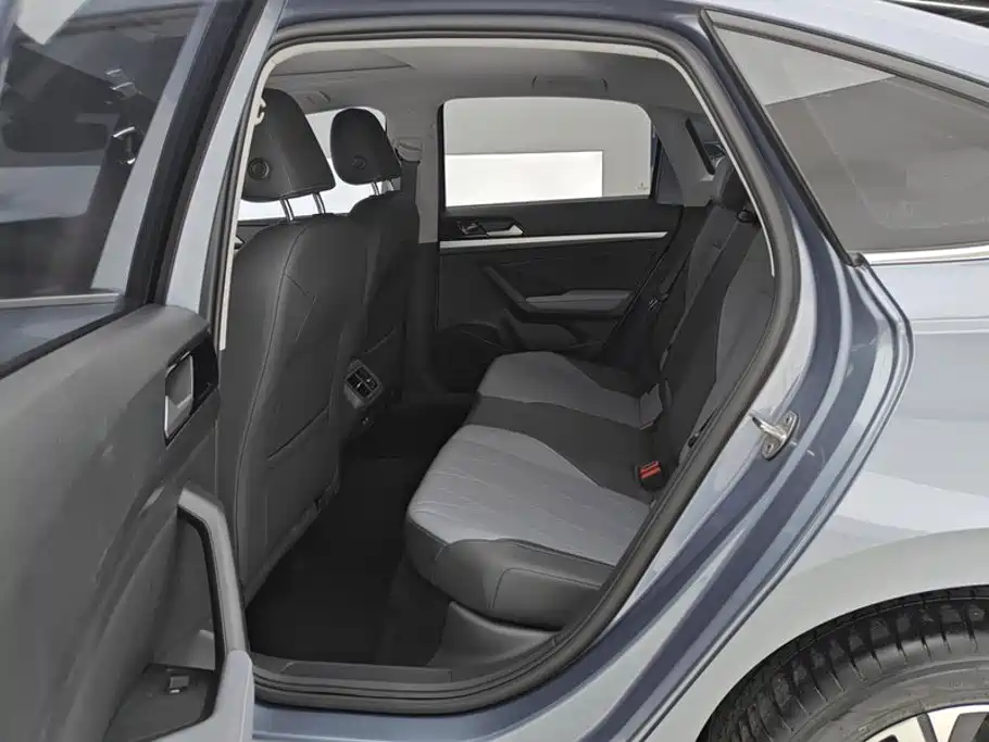 Volkswagen Lavida — миниатюра 11