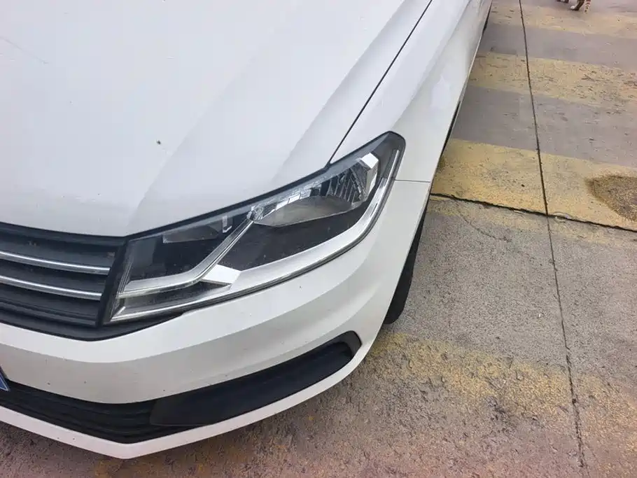Volkswagen Santana — миниатюра 5