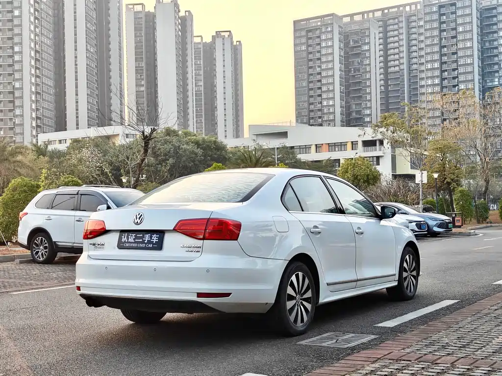 Volkswagen Sagitar — миниатюра 6