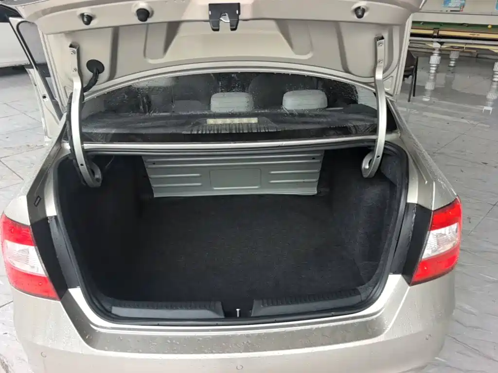 Skoda Rapid — миниатюра 19