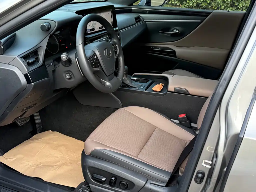 Lexus ES — миниатюра 5