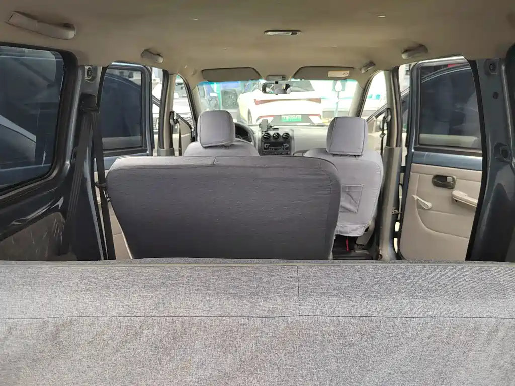 Wuling Hongguang — миниатюра 7