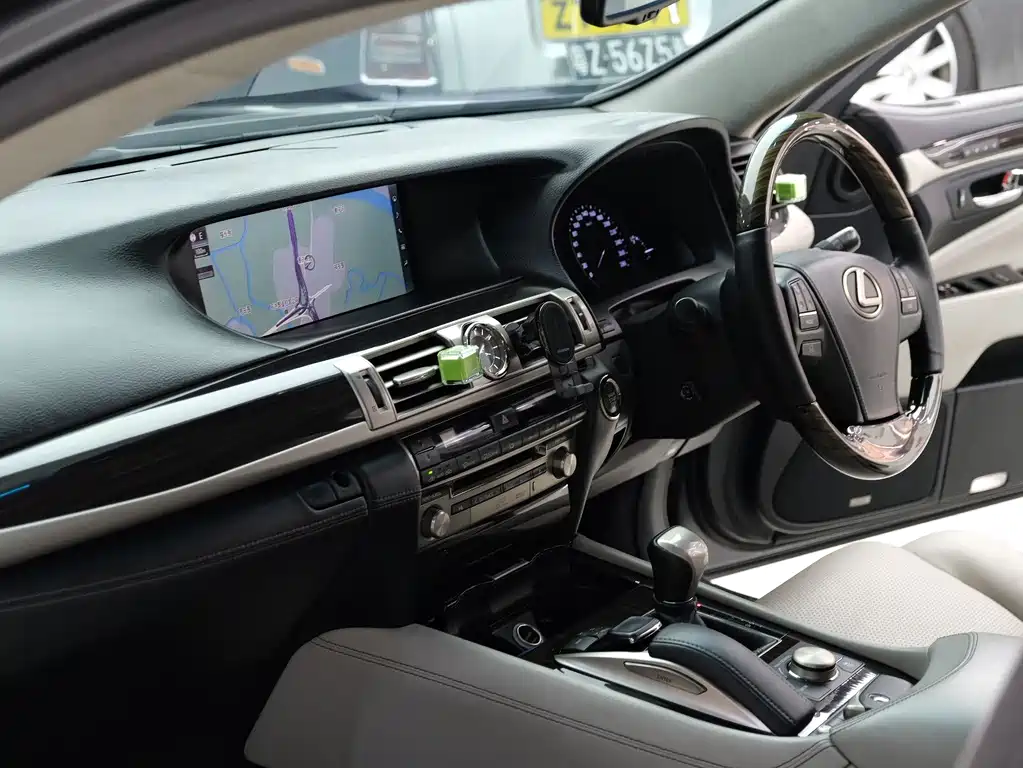 Lexus LS 2016 460L Luxury