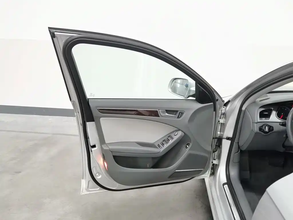 Audi A4L — миниатюра 8
