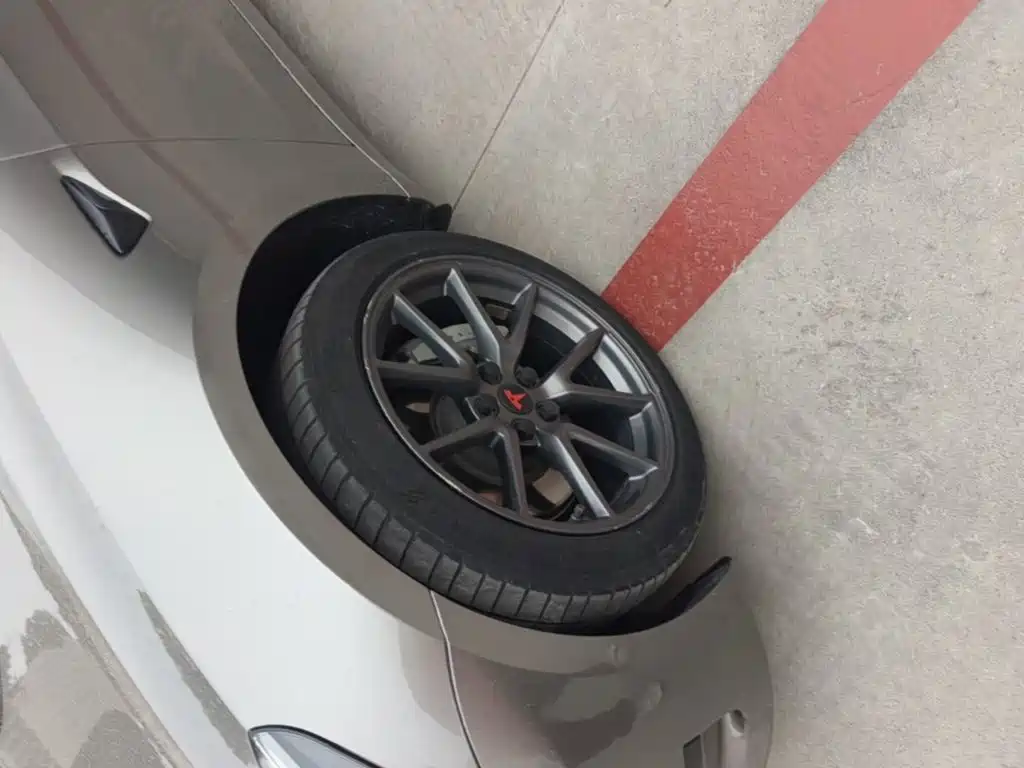 Tesla Model 3 — миниатюра 23