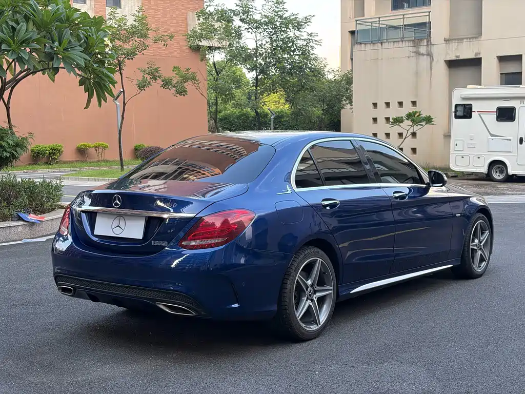 Mercedes-Benz C-Class — миниатюра 4