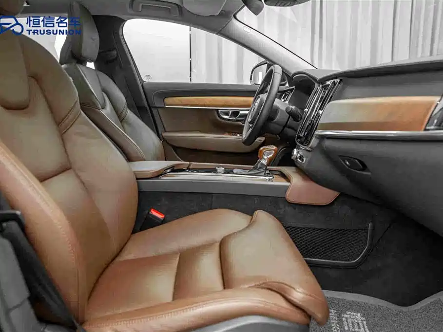 Volvo S90 — миниатюра 15