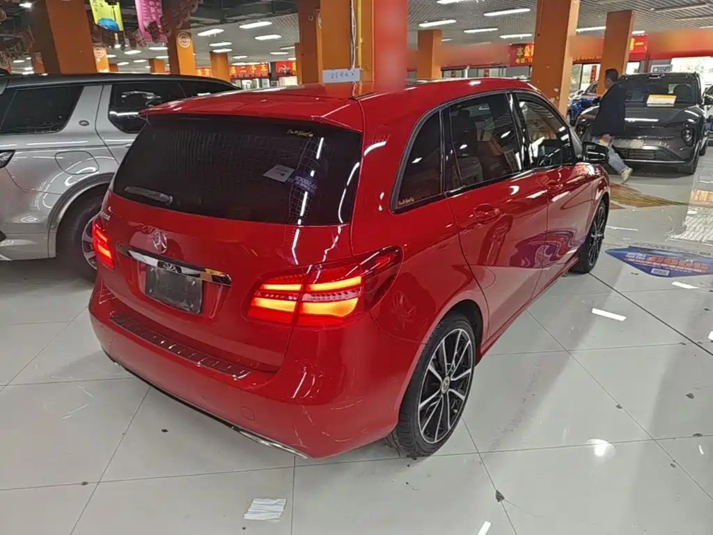Mercedes-Benz B-Class — миниатюра 7