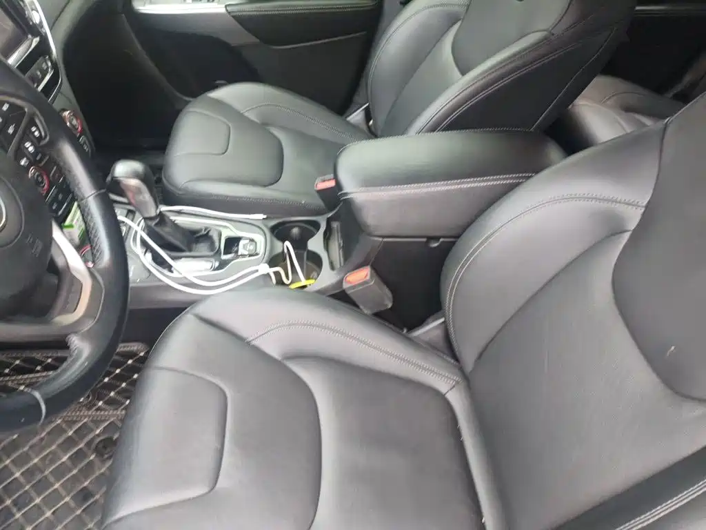 Jeep Cherokee — миниатюра 16