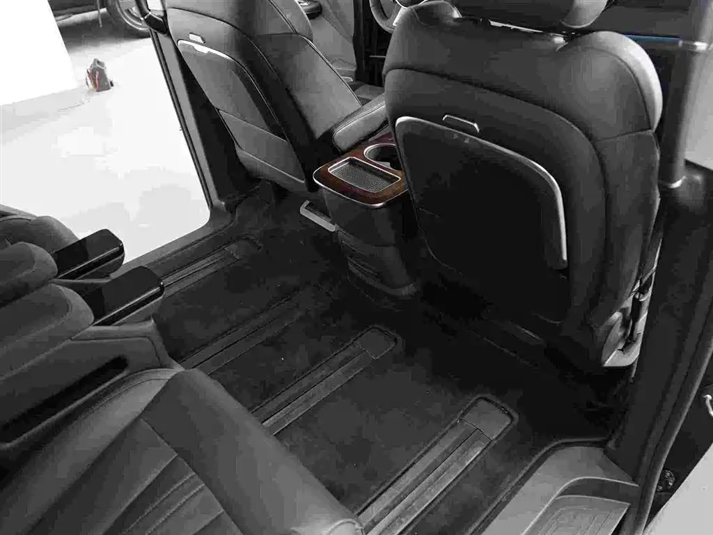 Hongqi Hongqi HQ9 PHEV — миниатюра 8