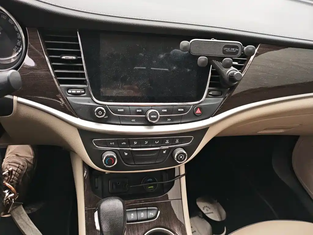 Buick Verano — миниатюра 14