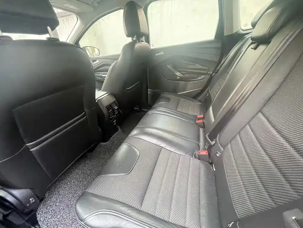 Ford Kuga — миниатюра 20