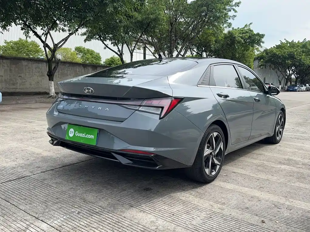 Hyundai Elantra — миниатюра 13