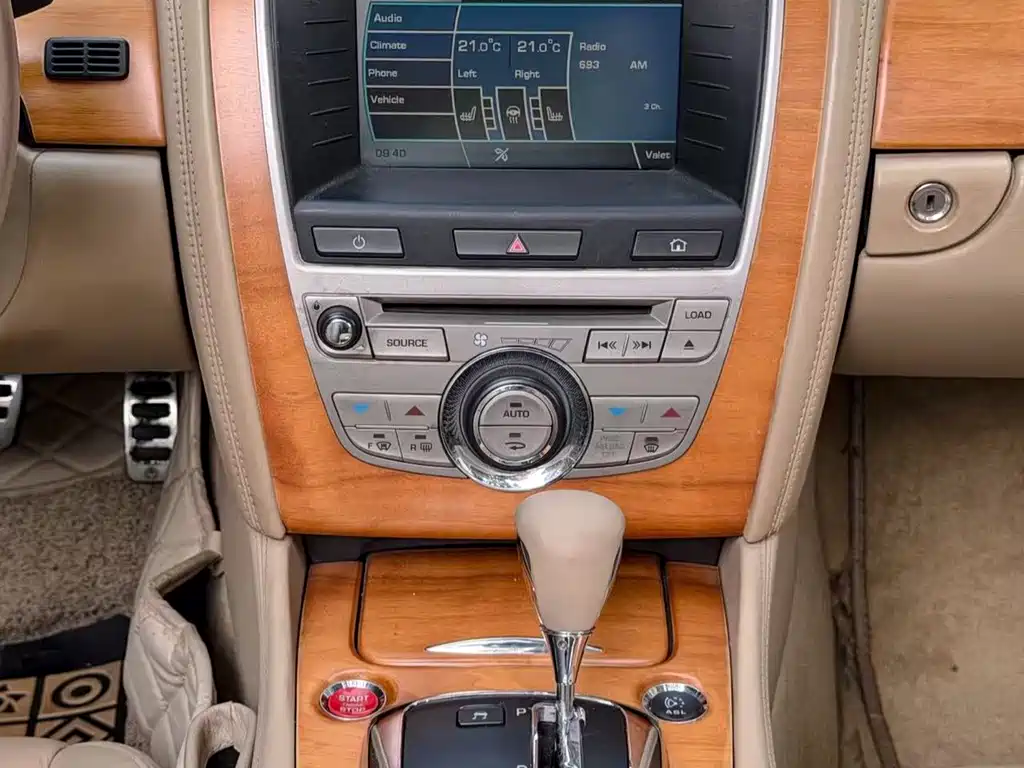 Jaguar XK — миниатюра 7