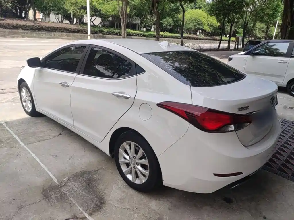 Hyundai Elantra Langdong — миниатюра 5