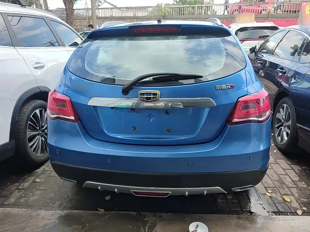 Geely Emgrand — миниатюра 6