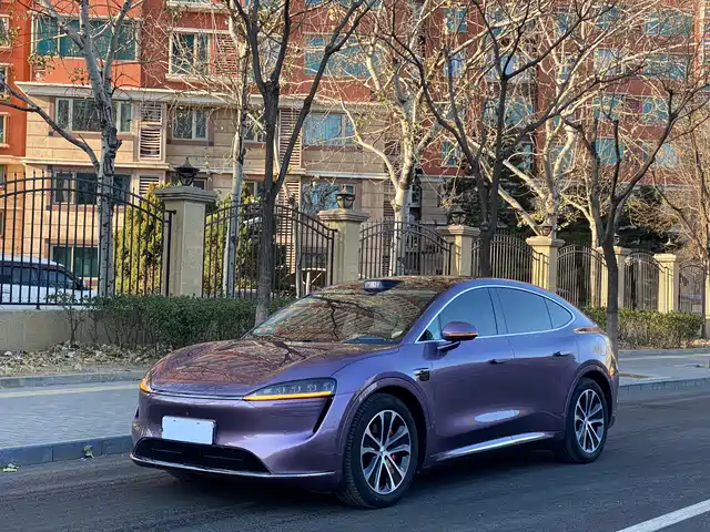 AITO WISDOM WORLD R7 2024