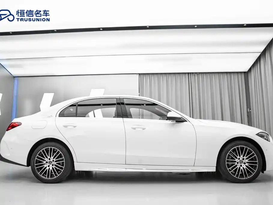 Mercedes-Benz C-Class — миниатюра 8