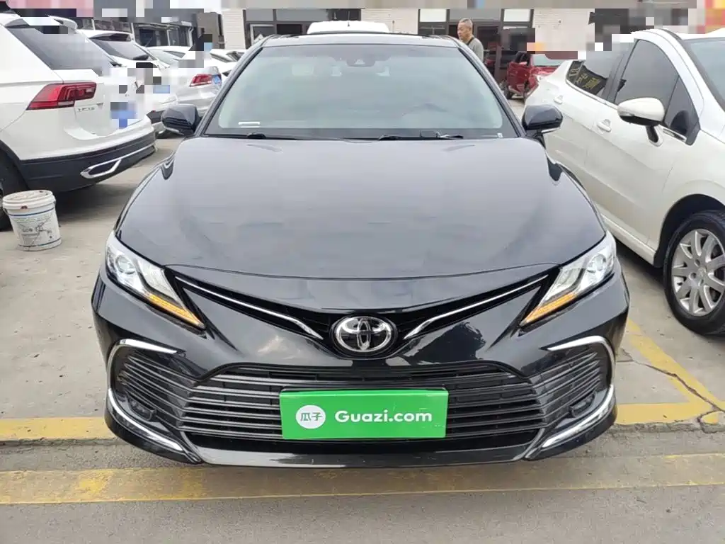 Toyota Camry — миниатюра 3