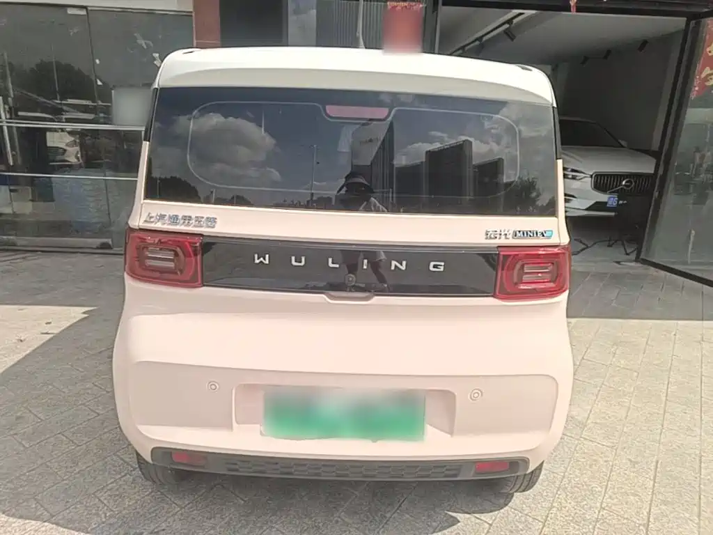 Wuling MINIEV — миниатюра 6