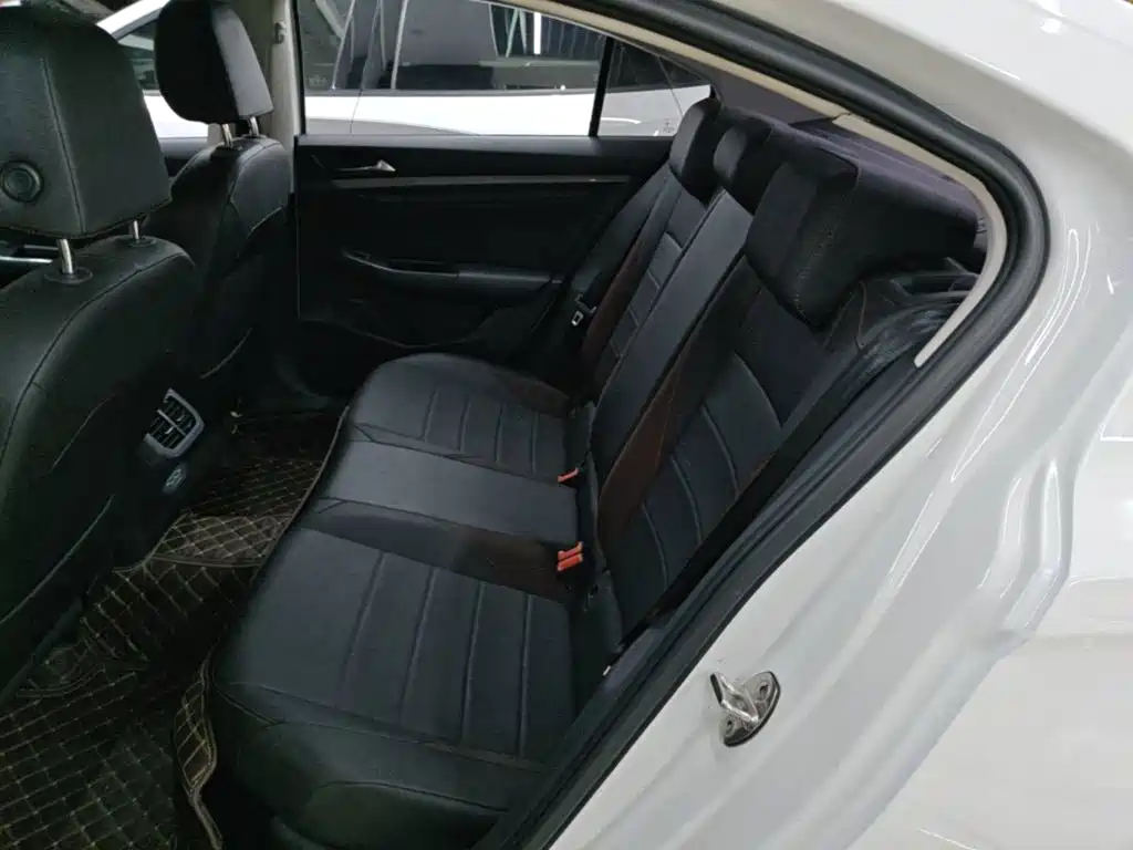 Volkswagen Bora — миниатюра 17