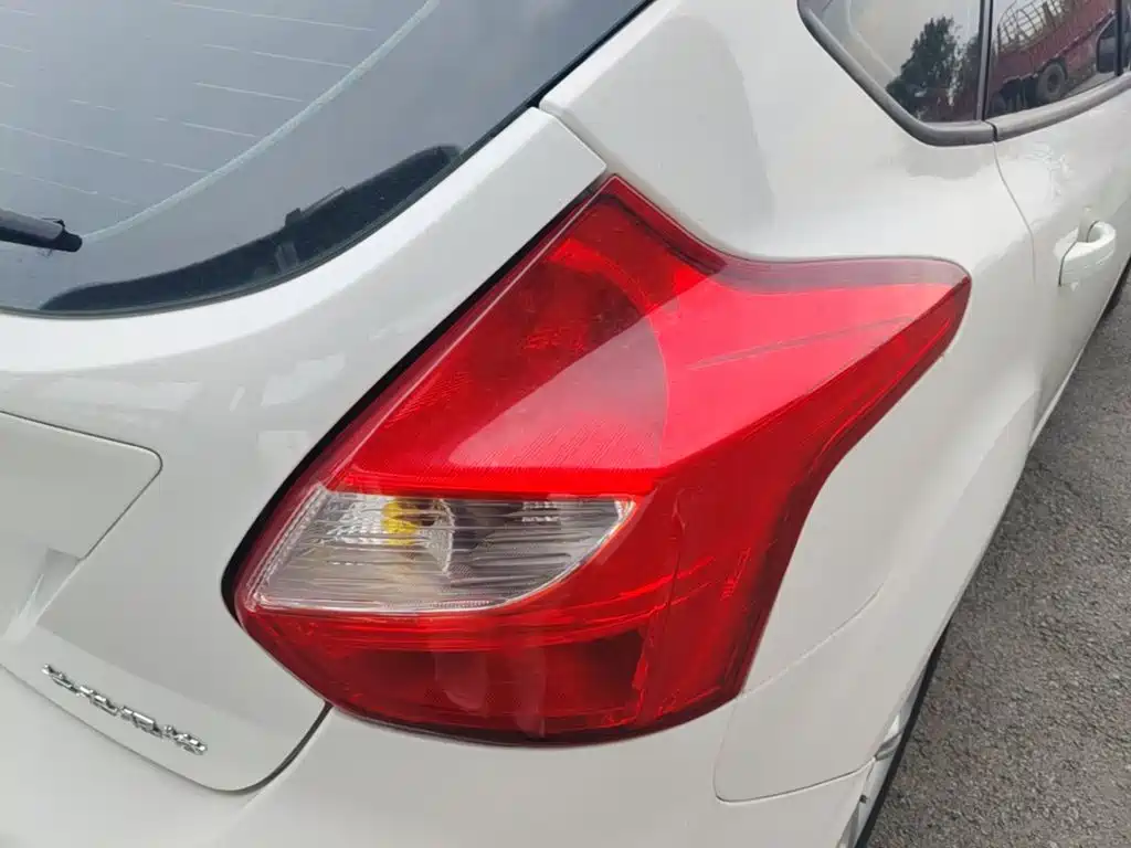 Ford Focus — миниатюра 8