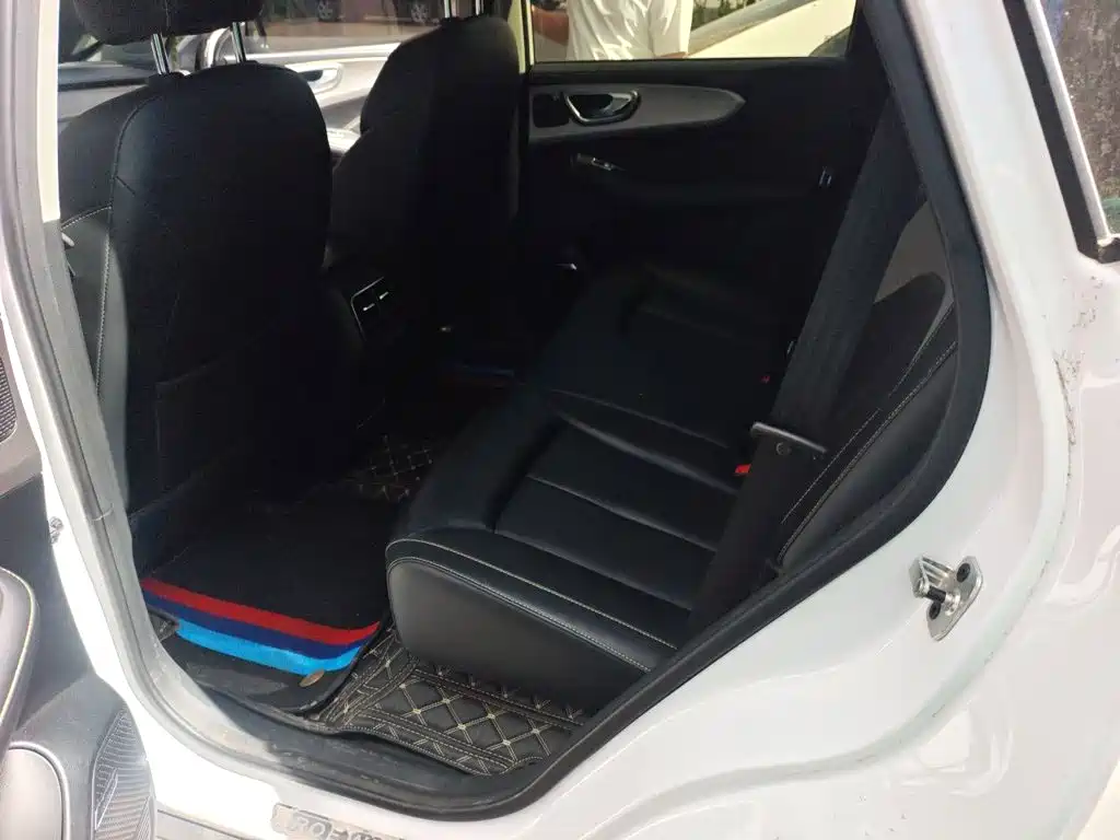 Roewe RX5 New Energy — миниатюра 13