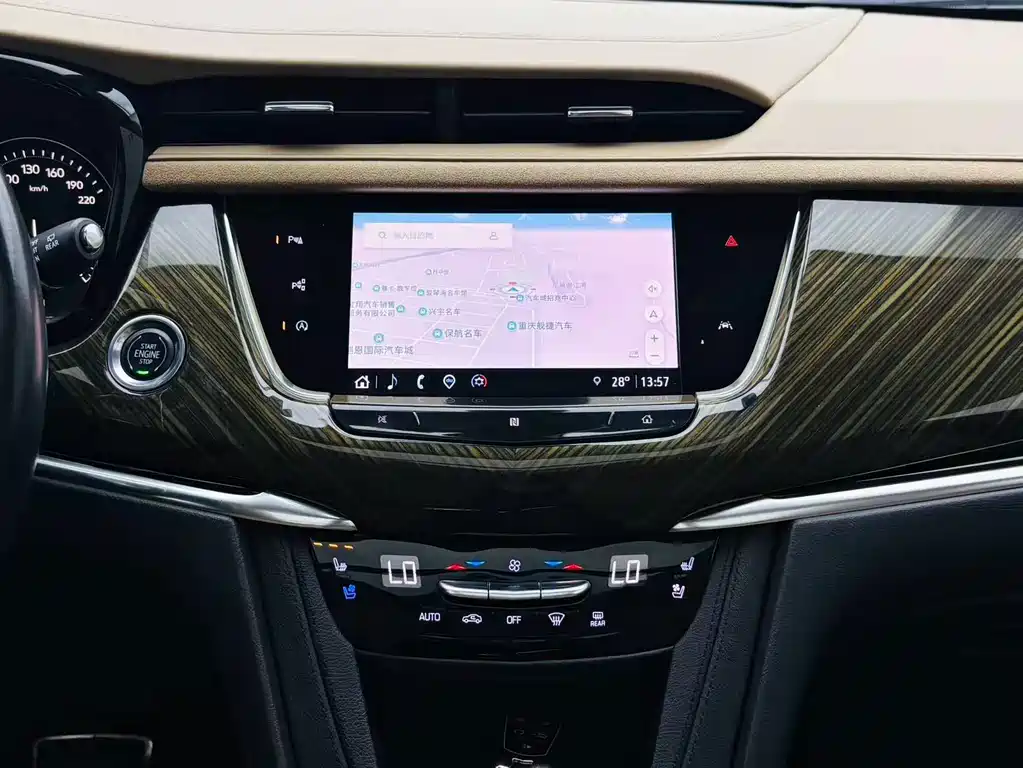 Cadillac XT6 — миниатюра 11