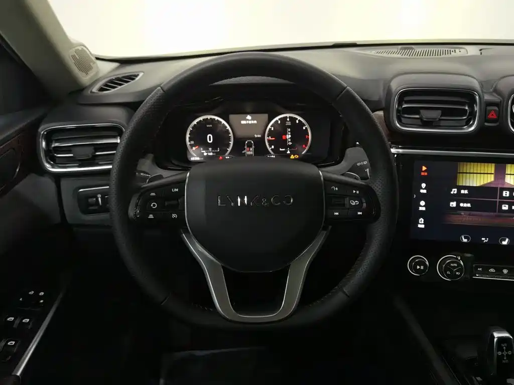 Lynk & Co 02 — миниатюра 11