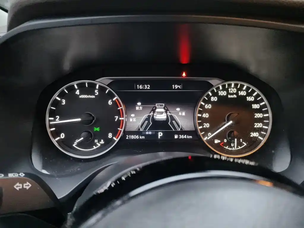 Nissan X-Trail — миниатюра 7