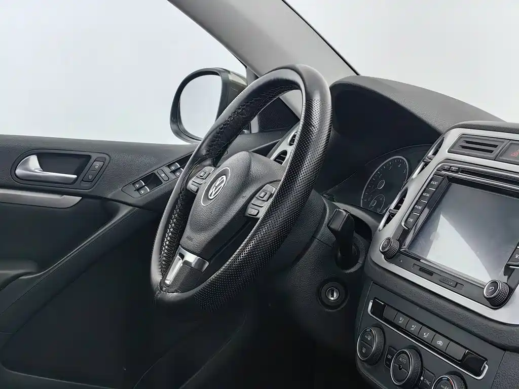 Volkswagen Tiguan — миниатюра 22