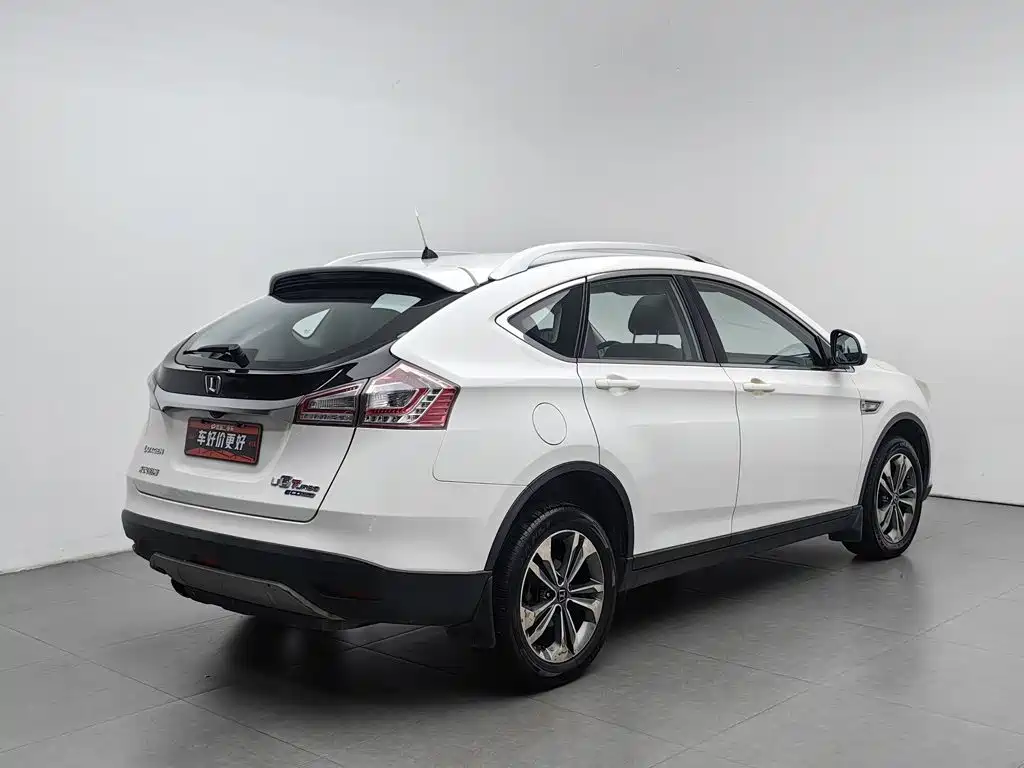 Luxgen U6 — миниатюра 2