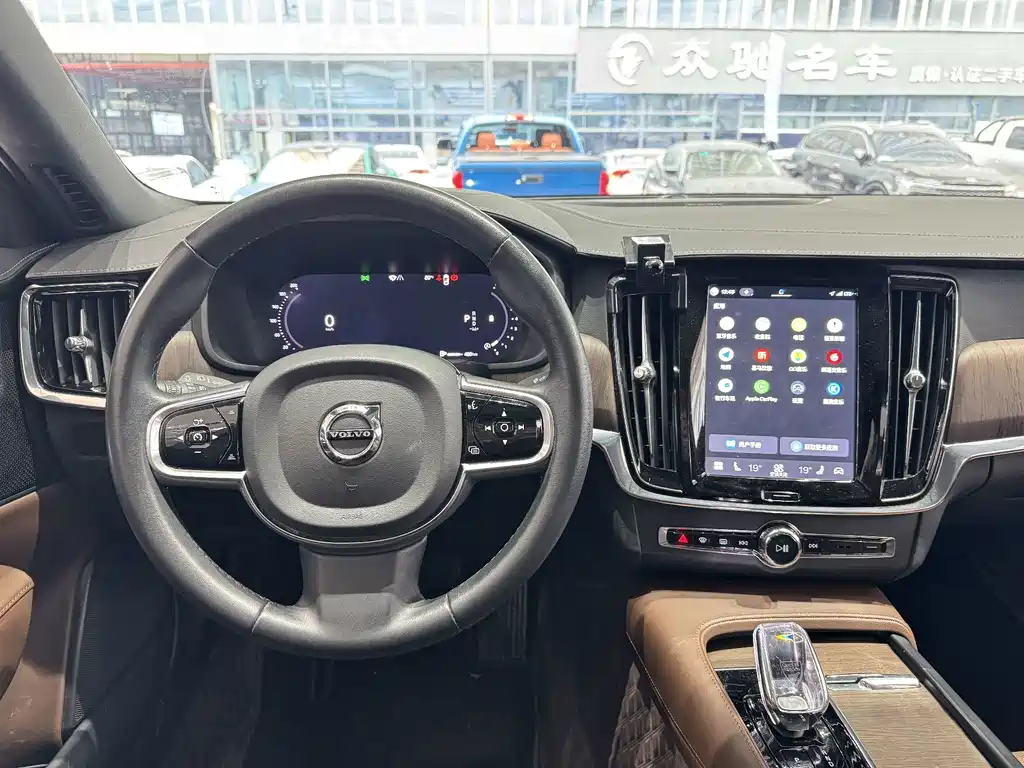 Volvo S90 — миниатюра 14