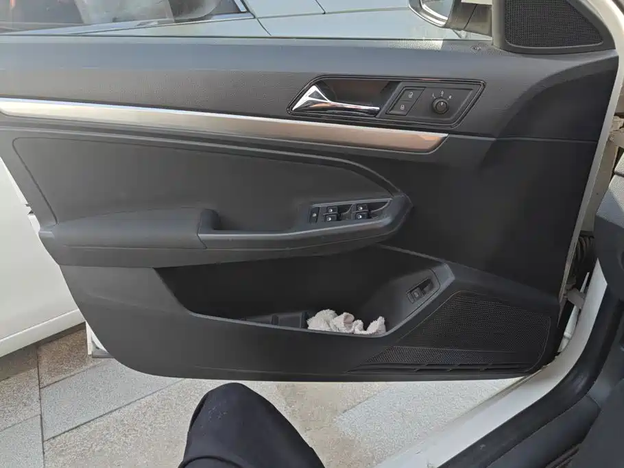 Volkswagen Lavida — миниатюра 7