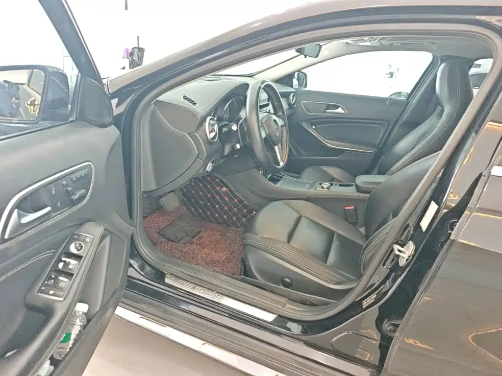Mercedes-Benz GLA — миниатюра 16