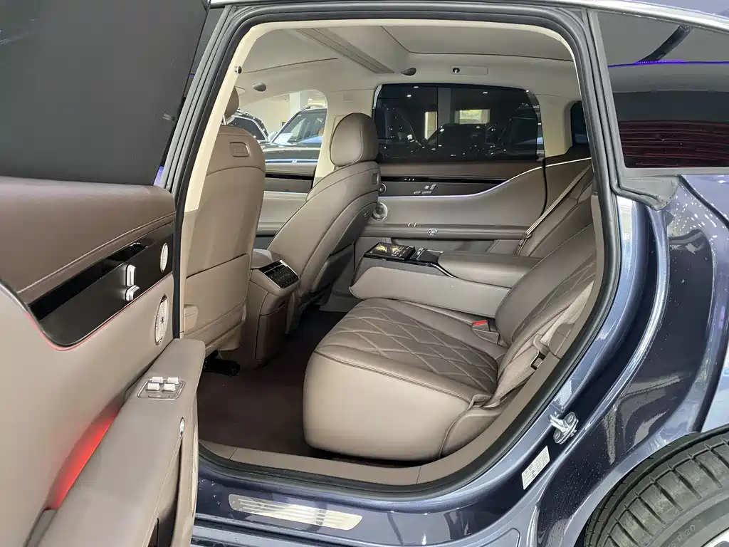 AITO ENJOY THE WORLD S9