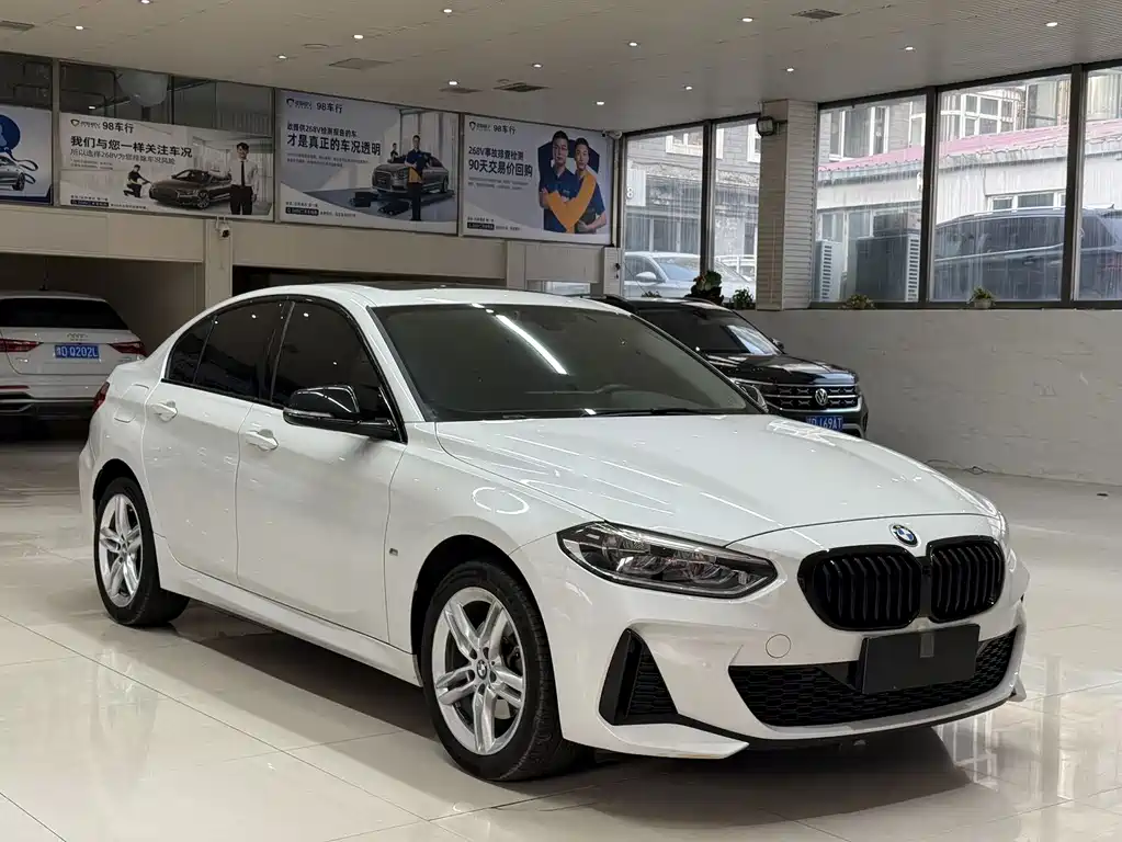 BMW 1 SERIES
