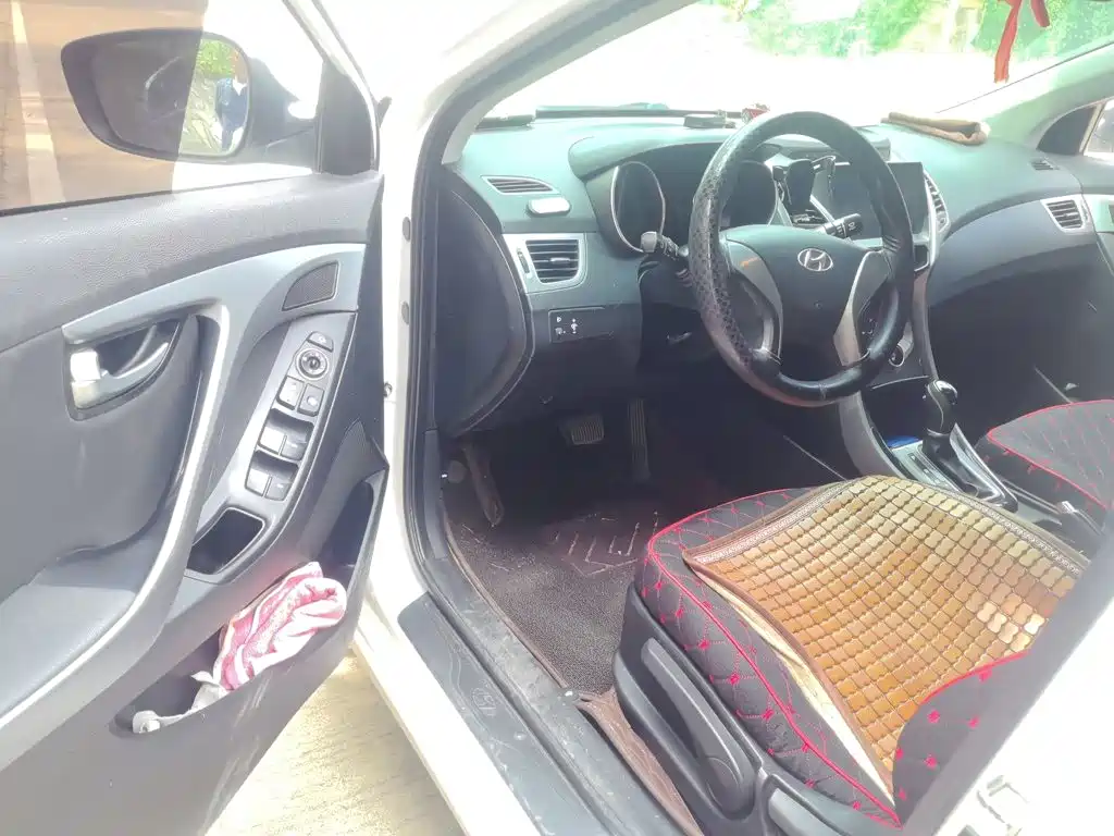 Hyundai Elantra Langdong — миниатюра 12