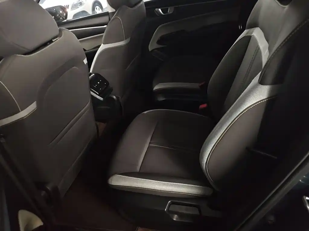 Wuling Victory — миниатюра 17
