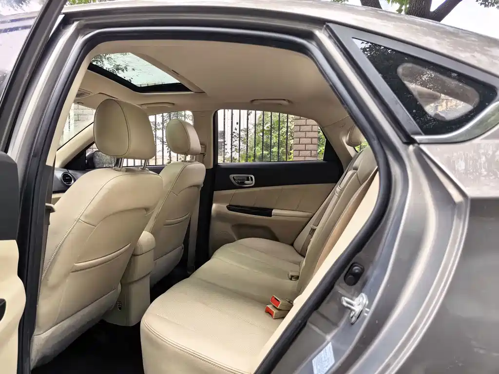 Changan Eado — миниатюра 9