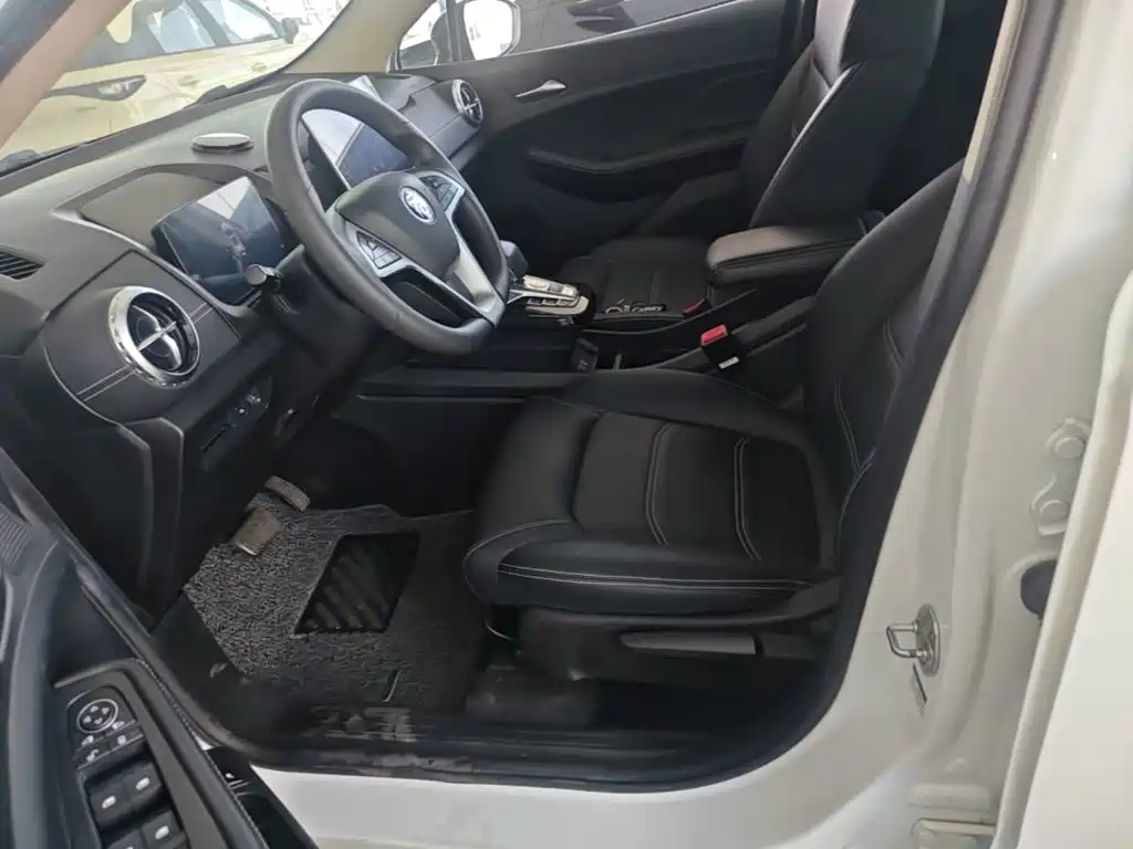 BYD Yuan EV — миниатюра 15