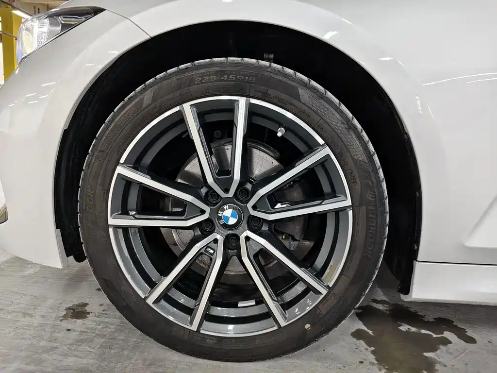 BMW 3 Series — миниатюра 8
