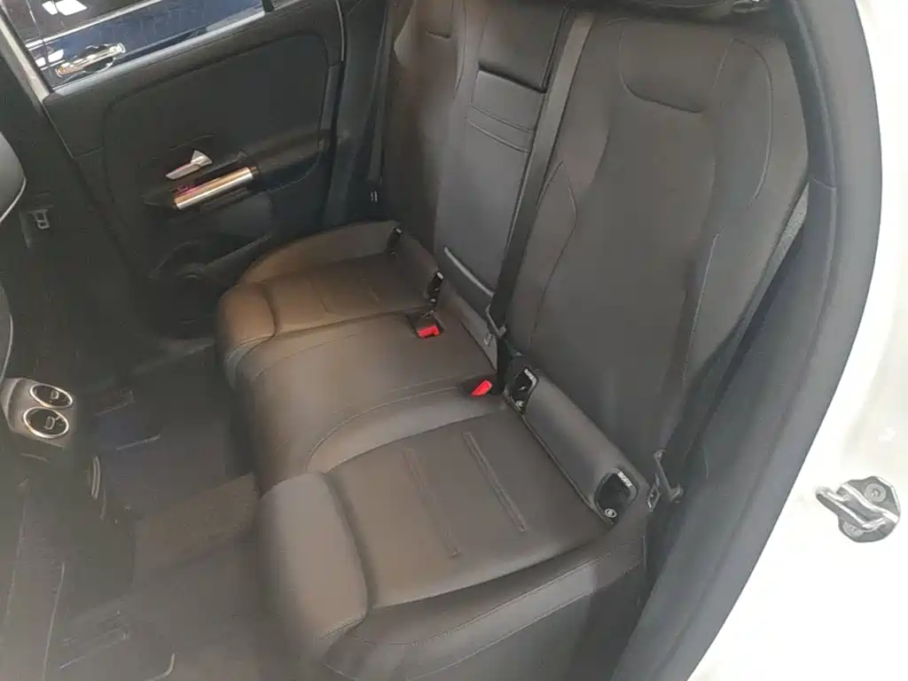 Mercedes-Benz GLA — миниатюра 17