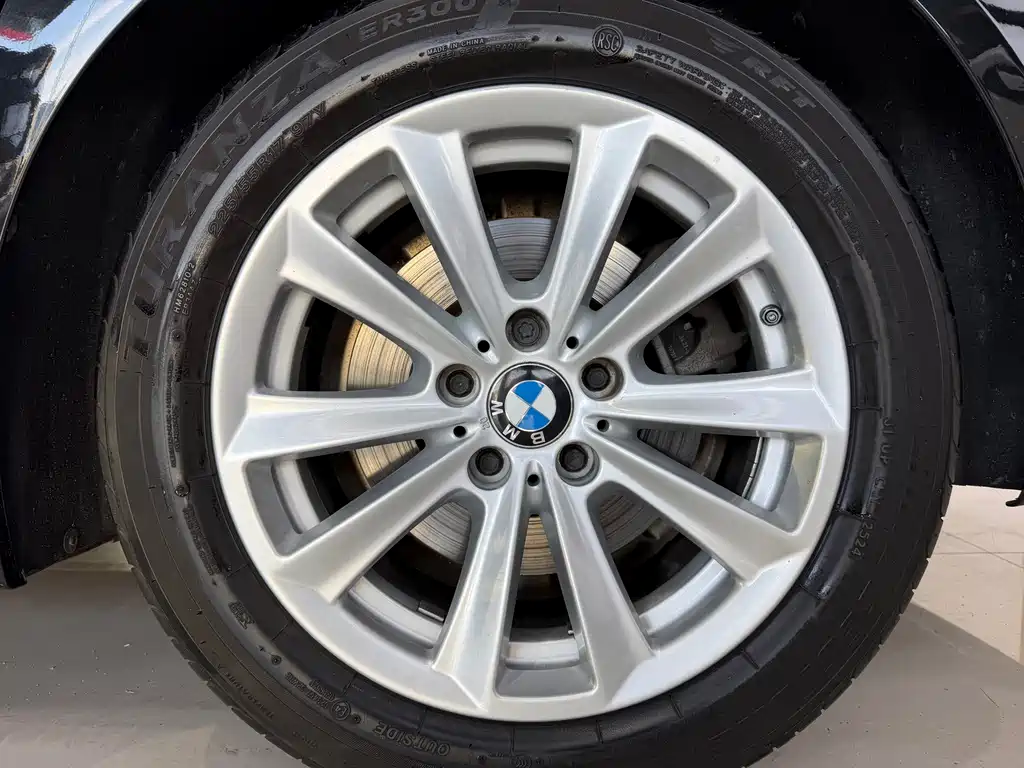 BMW 5 Series — миниатюра 16