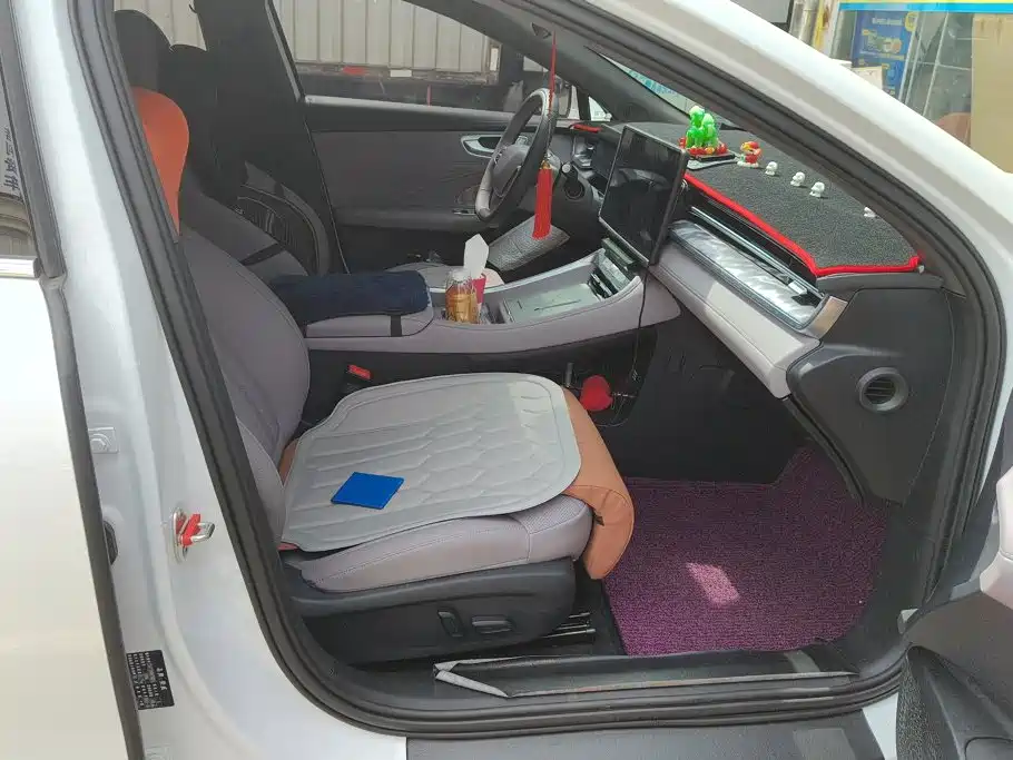 Roewe M7 DMH — миниатюра 8