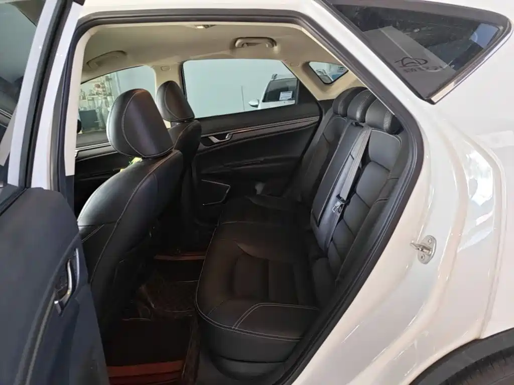Geely Emgrand GS — миниатюра 17